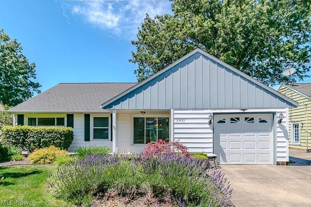 31435 Bayridge Blvd, Willowick, OH 44095