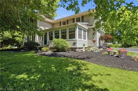 1105 Vermilion Rd, Vermilion, OH 44089