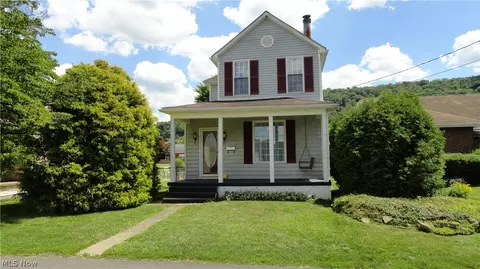 128 Columbia, Chester, WV 26034