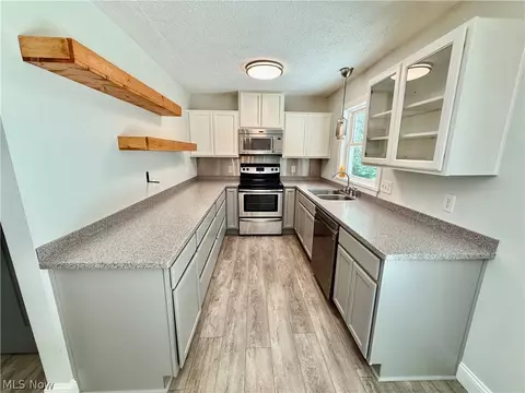424 Garner Dr, Mogadore, OH 44260 photo 16