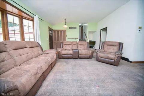 816 Bennett Dr, Elyria, OH 44035 photo 6