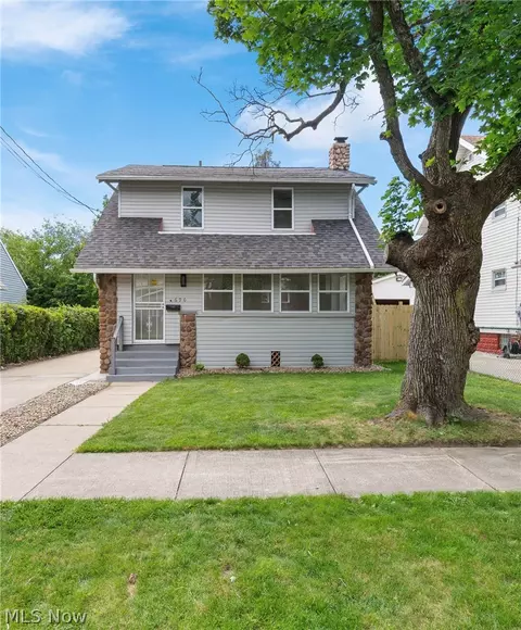 690 Storer Ave, Akron, OH 44320