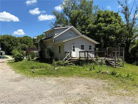 Exterior - 2388 Copley Rd, Copley, OH 44321 photo 5 of 7