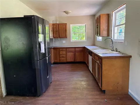 Kitchen - 2388 Copley Rd, Copley, OH 44321 photo 2 of 2