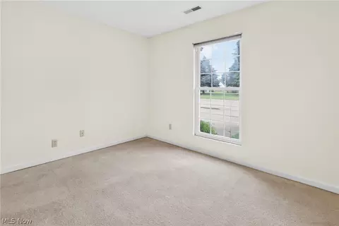 Bedroom - 1044 Patrick Pl #12, Wooster, OH 44691 photo 2 of 6