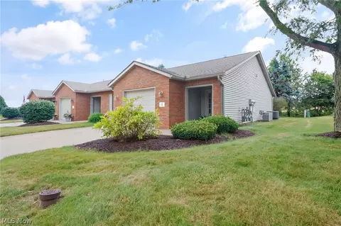 1044 Patrick Pl #12, Wooster, OH 44691 photo 2