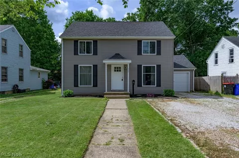 746 E Highland Ave, Ravenna, OH 44266