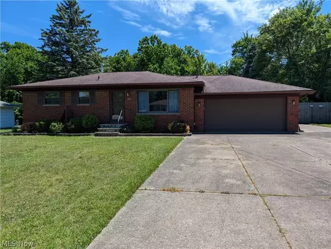 3960 Marie Dr, Brunswick, OH 44212