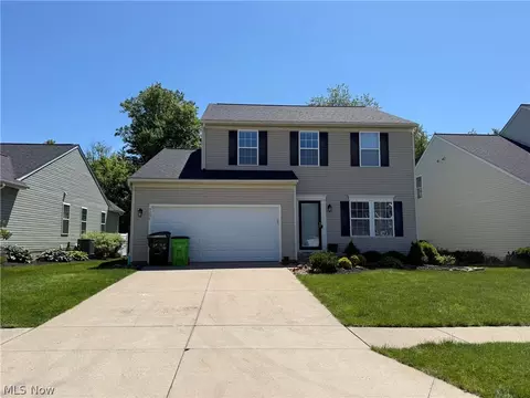 9206 Highland Creek Ave, North Canton, OH 44720