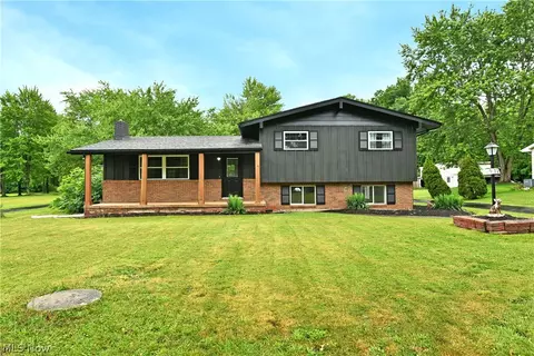972 Wilson Sharpsville Rd, Cortland, OH 44410