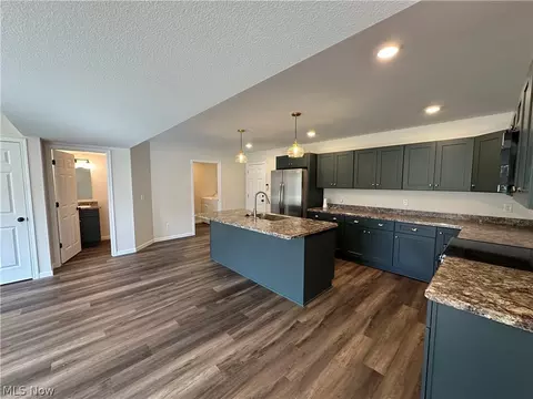 Kitchen - 371 Sexton St, Struthers, OH 44471 photo 1 of 1
