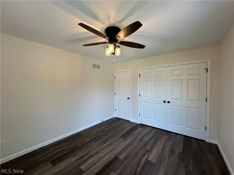 Bedroom - 371 Sexton St, Struthers, OH 44471 photo 4 of 6