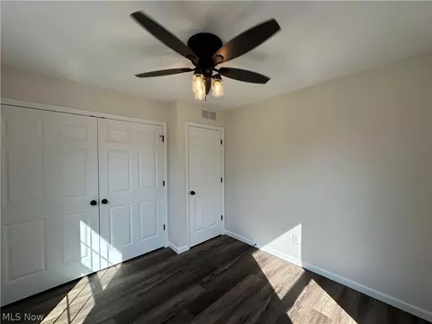 Bedroom - 371 Sexton St, Struthers, OH 44471 photo 2 of 6