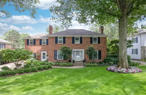 2677 Rocklyn Rd, Shaker Heights, OH 44122
