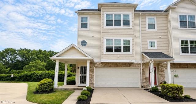 17619 Wildwood Ln, Cleveland, OH 44119
