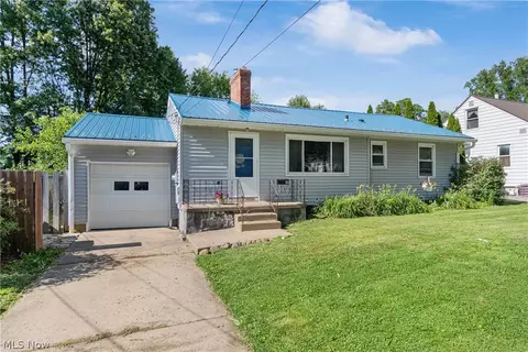 209 Grove Ave, Cuyahoga Falls, OH 44221