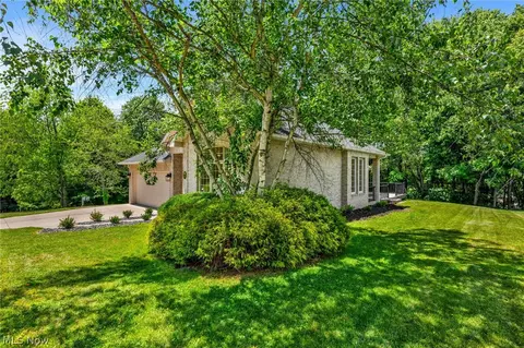 Exterior - 623 Bridgeview Ave, Chester, WV 26034 photo 6 of 12