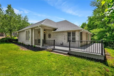 Exterior - 623 Bridgeview Ave, Chester, WV 26034 photo 10 of 12