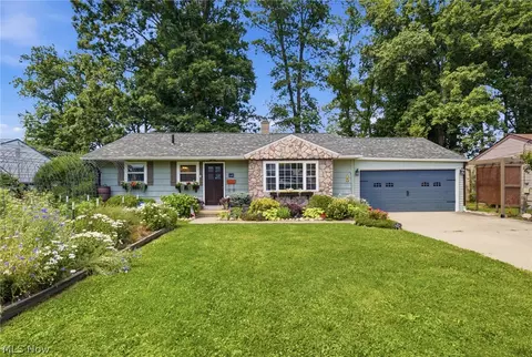 1136 Overlook Dr, Ashland, OH 44805