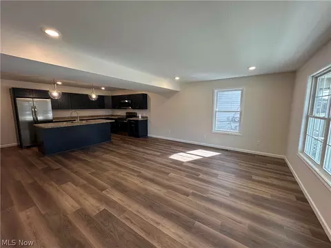 Living - 165 Sexton St, Struthers, OH 44471 photo 3 of 3