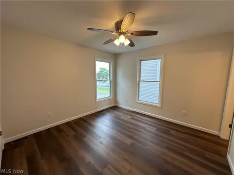 Bedroom - 165 Sexton St, Struthers, OH 44471 photo 5 of 5
