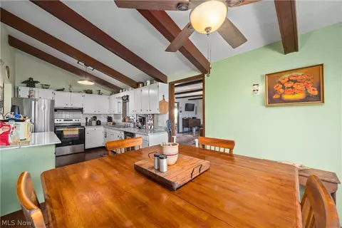 Dining - 8134 Oberlin Rd, Elyria, OH 44035 photo 1 of 3