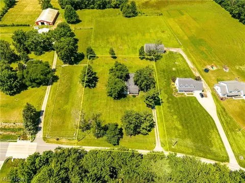 View/Area - 8134 Oberlin Rd, Elyria, OH 44035 photo 3 of 6