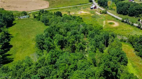 2144 Chase Rd, Carrollton, OH 44615