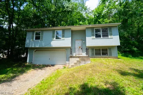 1777 Barnes Dr, Wooster, OH 44691