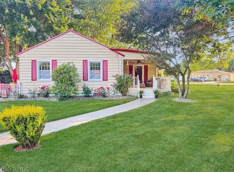 3593 Kirk Rd, Youngstown, OH 44511