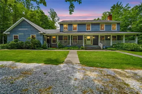 8325 Lincoln Dr, Chesterland, OH 44026