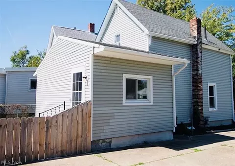 1614 E 49th St, Ashtabula, OH 44004 photo 16