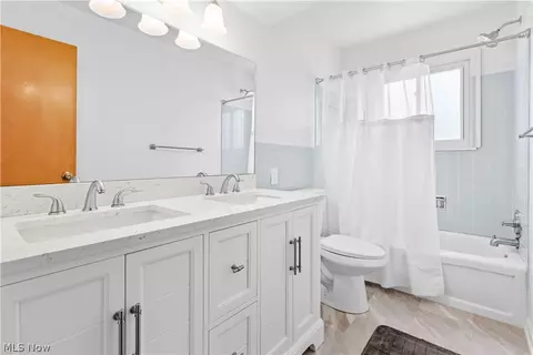 Bath - 900 Wilder Ave, Elyria, OH 44035 photo 1 of 3