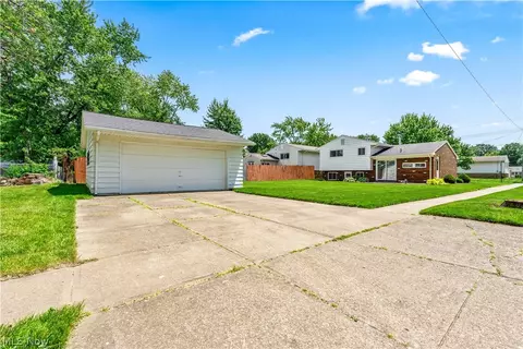 Exterior - 900 Wilder Ave, Elyria, OH 44035 photo 5 of 5