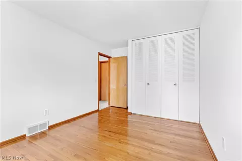 Bedroom - 900 Wilder Ave, Elyria, OH 44035 photo 3 of 6