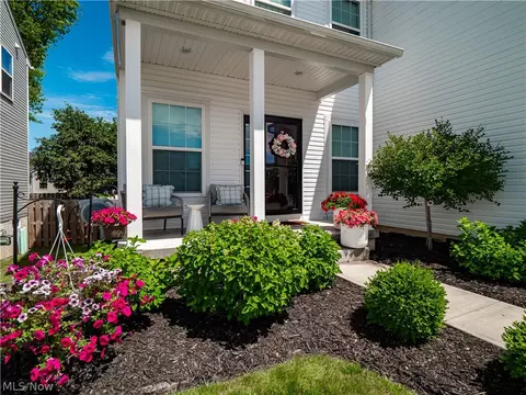 Exterior - 4671 Boulder Ln, Lorain, OH 44053 photo 3 of 8