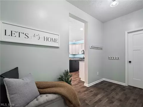 Entry Way - 4671 Boulder Ln, Lorain, OH 44053 photo 5 of 5