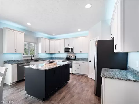 Kitchen - 4671 Boulder Ln, Lorain, OH 44053 photo 1 of 6