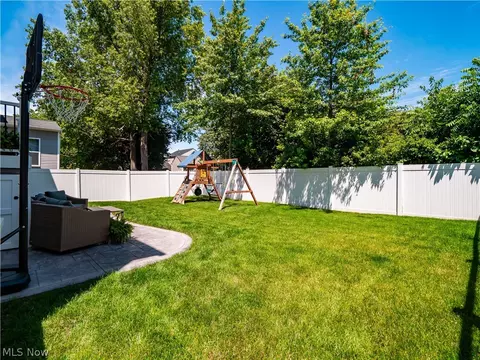 Exterior - 4671 Boulder Ln, Lorain, OH 44053 photo 7 of 8