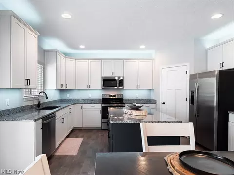 Kitchen - 4671 Boulder Ln, Lorain, OH 44053 photo 3 of 6