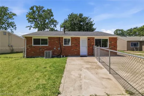 Exterior - 461 Augdon Dr, Elyria, OH 44035 photo 5 of 5
