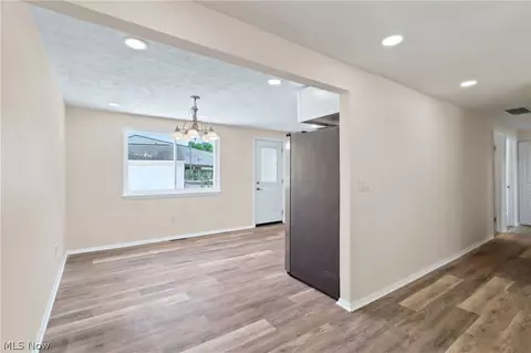 Entry Way - 461 Augdon Dr, Elyria, OH 44035 photo 1 of 2