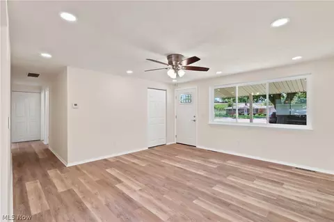 Living - 461 Augdon Dr, Elyria, OH 44035 photo 1 of 2