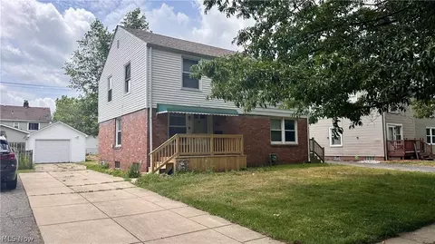 21610 Crystal Ave, Euclid, OH 44123