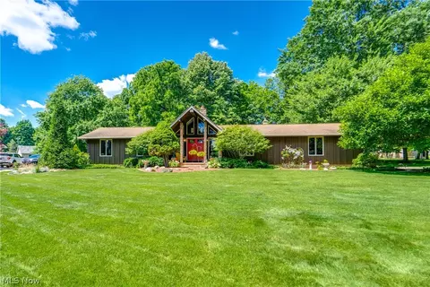 5269 Woodview Ave, Louisville, OH 44641