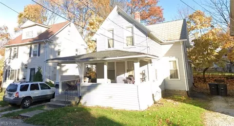 927 Bloomfield Ave, Akron, OH 44302