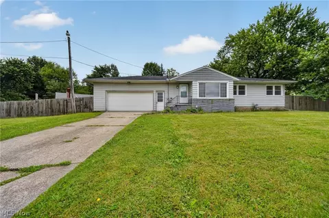 2744 Austinburg Rd, Ashtabula, OH 44004