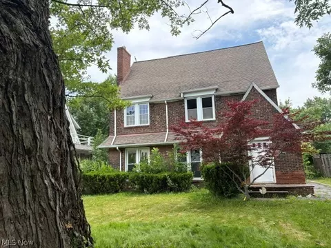 3061 Albion Rd, Cleveland, OH 44120