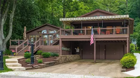 9186 Cherry Ln NW, Mineral City, OH 44656