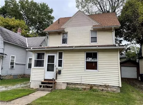 923 Bloomfield Ave, Akron, OH 44302